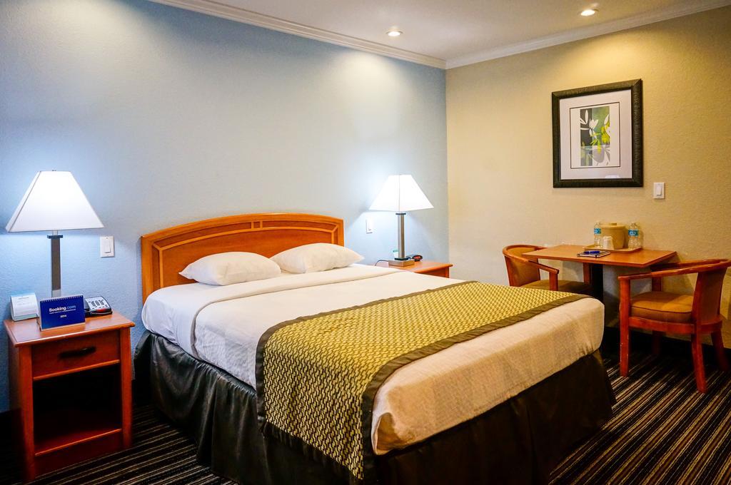 Hotel Parmani Πάλο Άλτο Εξωτερικό φωτογραφία